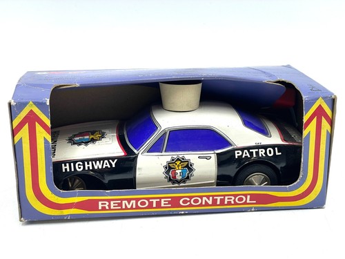 Taiyo japan tin toy - tin, car