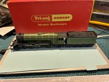 Tri-ang Hornby Flying Scottsman & Tender . Light up firebox  .Running