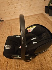 Cybex Cloud T I-Size Baby Seat With Newborn Inlay