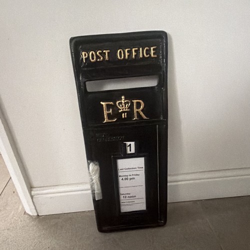 Cast iron post office style - post,