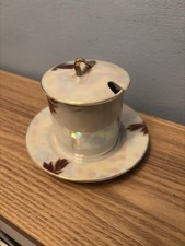 Vintage Iridescent Victoria