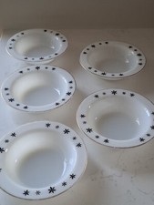 5 JAJ Pyrex Rimmed Bowls