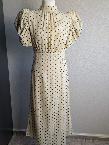 Vera lucy cream midi dress - &lucy, in