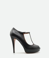 Gucci Black Leather Peep Toe T