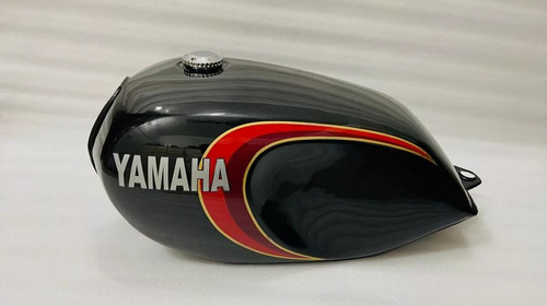 Yamaha rd350lc black painted - rd350lc,