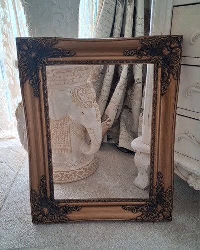 Picture frame gold baroque - frame,