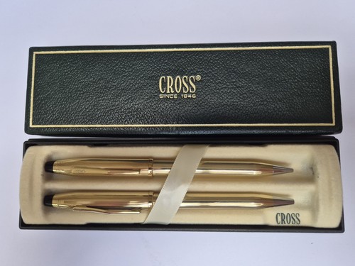 Stunning vintage cross 10kt - stunning,