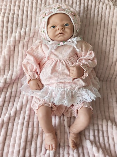 Ashton drake baby girl - girl, doll