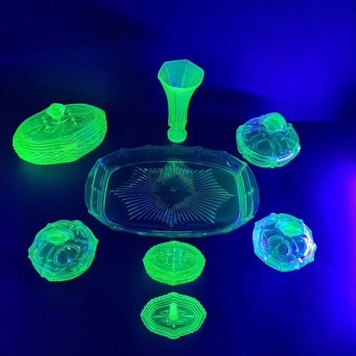 Uranium glass set with tray - uranium,