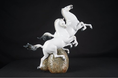 Lladro running horse figurine - running,
