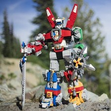 *NEW* MOC 21311 Voltron
