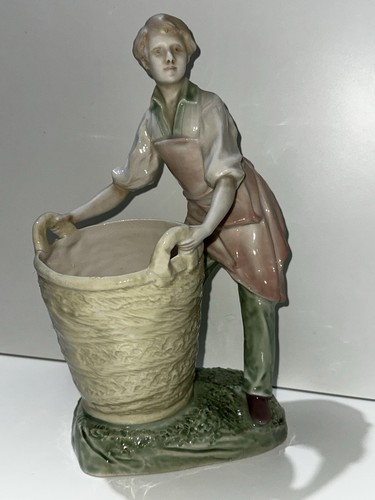 Royal dux bohemia boy - royal,