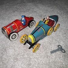 SCHILLING BUGATTI AND RED TOBAR CARS + 1 Key CLOCKWORK CARS. Vintage (b1)