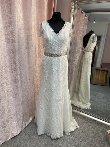 True bride wedding - wedding, dress