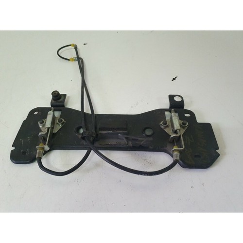 2007 kawasaki 750 - seat, lock