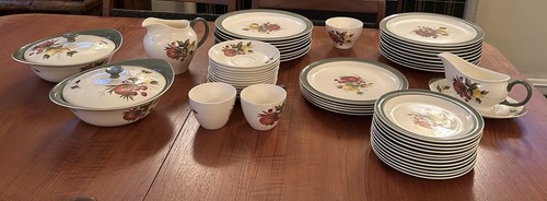Lovely vintage wedgwood - lovely,