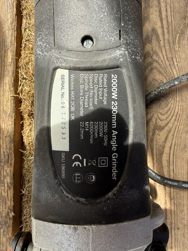 Wickes 2000w 230mm - wickes, angle