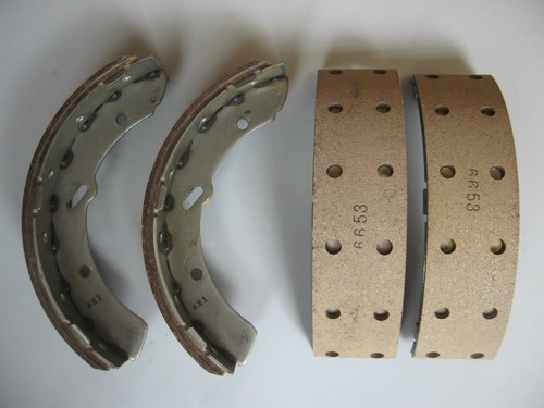 Brake shoe set front axle - set,