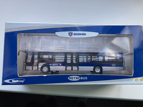 Cmnl ukbus 7002 scania - 1/76,
