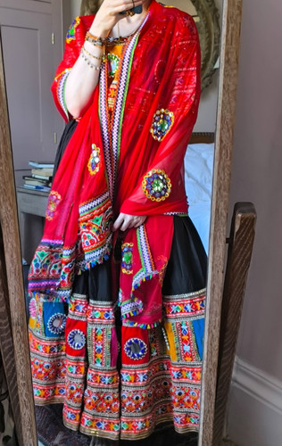 Black embroidered cotton blend - black,