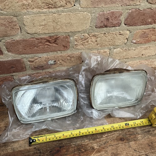 Vintage car headlights - vintage, headlights.
