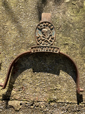 Vintage " SHANKS  ARBROATH  BRITISHER "  Cast Iron Lawn Mower Sign  /  Fitting