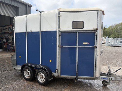 Ifor williams horse trailer - williams,