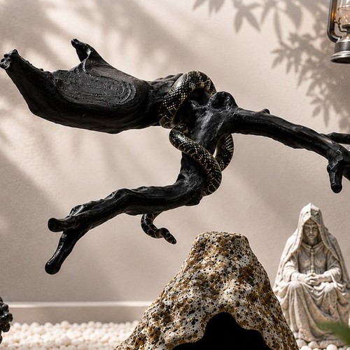 Reptile climbing branch - reptile,