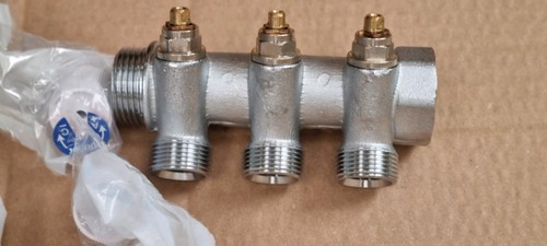 Uponor manifold 3 port - ,