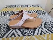 Worn Twice Blush Fitflop Vera Adjustable Toe Post Wedge Sandals size 6 EU 39 