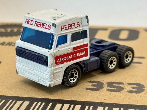 Matchbox daf3300 space cab - matchbox, red