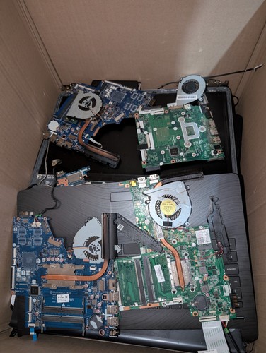 Assorted laptop parts - assorted,