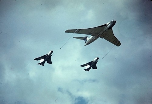 Raf victor xh614 lightning - raf,,