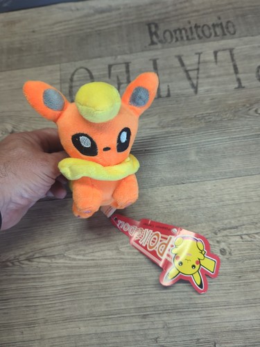 Flareon pokémon centre - flareon,