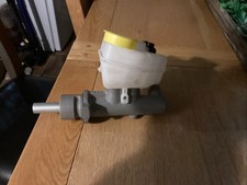 FORD MONDEO MK3 01-2007 BRAKE MASTER CYLINDER 22407779 NO PIN TYPE 