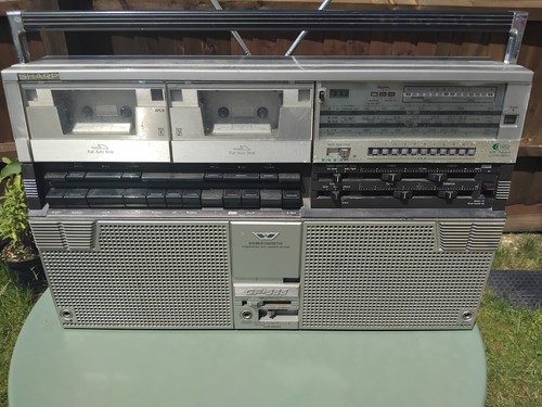 Sharp 555e vintage boombox - sharp,