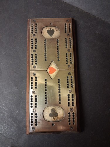 Antique brass oak cribbage - on,