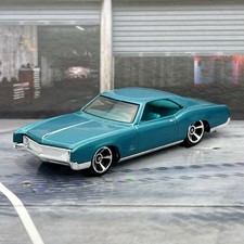 Hot Wheels '66 Buick Riviera