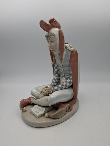 Lladro 1405 court jester - court,