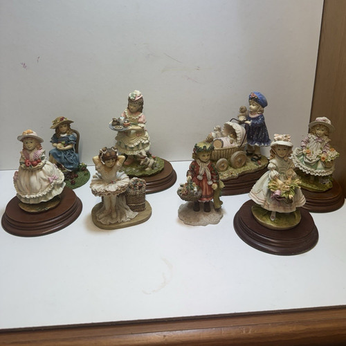 Job lot figurines leonardo - lot,