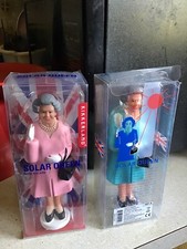 Queen Elizabeth Waving,  2