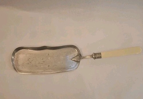 Silver pllated crumb - pllated, scoop