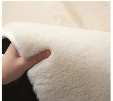 Luxury Faux Rabbit Fur Rug –