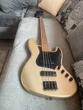squire   contempotary jazz bass gold 