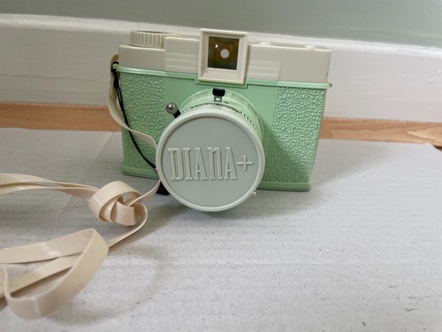 Vintage diana mint - +, green