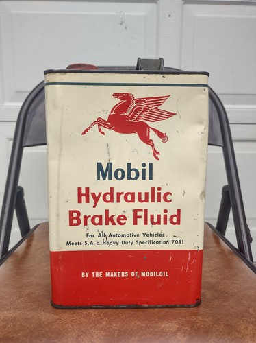 Vintage mobil gallon oil can - gallon,