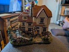 The Leonardo Collection Resin Cottage Rose Garden Ornament