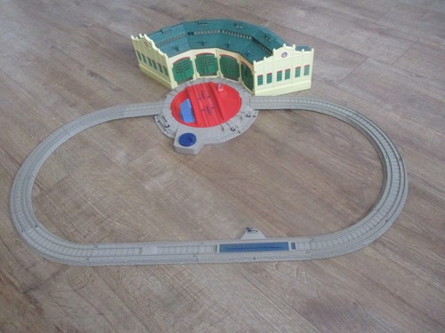 Thomas the tank engine - thomas,