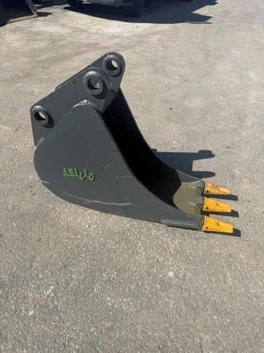 Old stock display 13ton - 18",