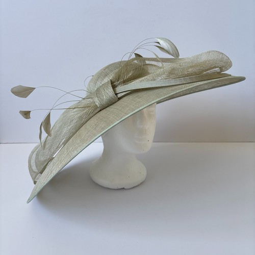 For ian stuart champagne - for,